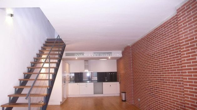 Foto 2 de Alquiler de piso en El Poblenou de 2 habitaciones con aire acondicionado y calefacción
