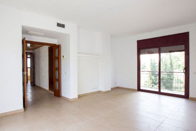 Foto 2 de Xalet en venda a Valldemar - Montmar de 5 habitacions amb terrassa i garatge
