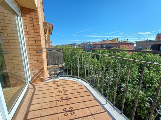 Foto 1 de Dúplex en venda a La Girada de 2 habitacions amb terrassa i balcó
