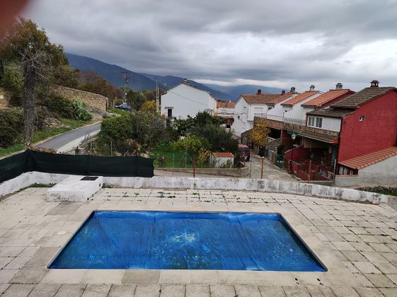 Foto 1 de Venta de chalet en Casavieja de 5 habitaciones con terraza y piscina