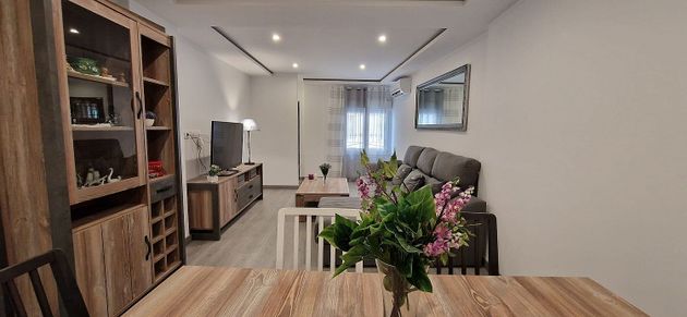 Foto 1 de Casa en venda a Perales de Tajuña de 4 habitacions amb balcó i aire acondicionat