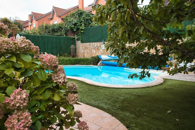 Foto 1 de Casa en venda a Centro - Rivas-Vaciamadrid de 4 habitacions amb terrassa i piscina