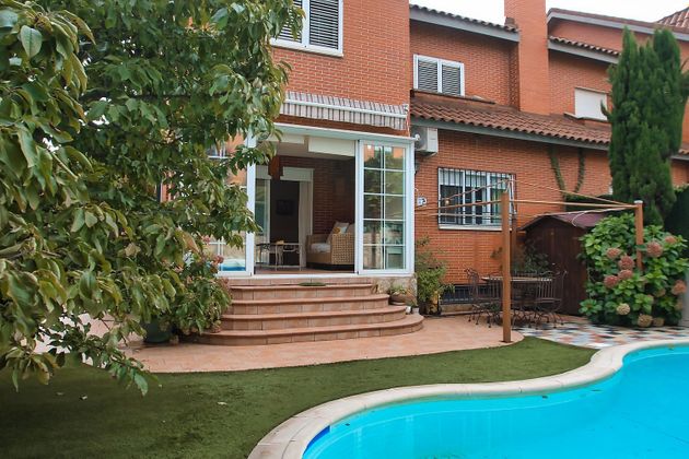Foto 2 de Casa en venda a Centro - Rivas-Vaciamadrid de 4 habitacions amb terrassa i piscina