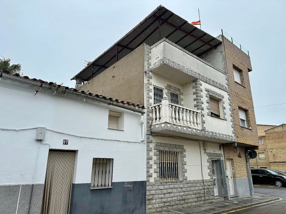 Foto 1 de Casa en venda a calle Ancha del Carmen de 4 habitacions amb terrassa i balcó