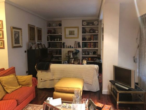 Foto 2 de Venta de piso en Centro - Ourense de 4 habitaciones con garaje y calefacción