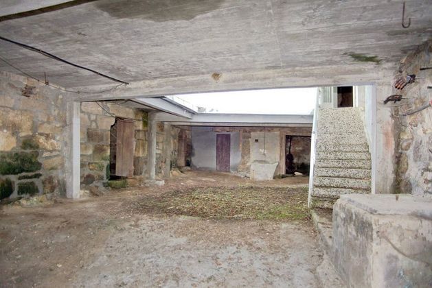 Foto 2 de Casa en venta en Castrelo de Miño de 1 habitación con garaje