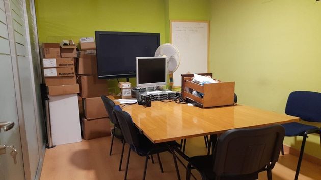 Foto 2 de Oficina en venda a Casco Viejo amb aire acondicionat