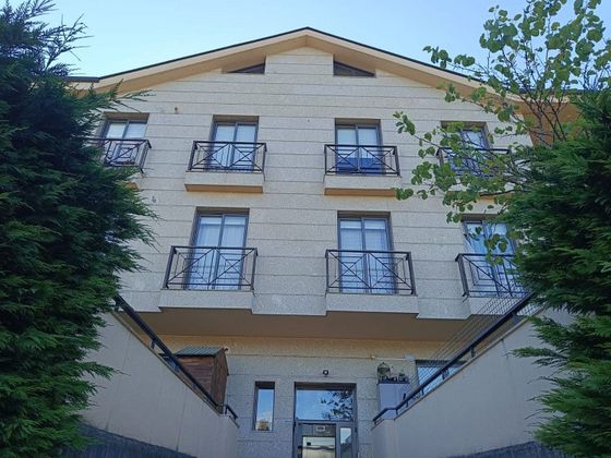 Foto 2 de Piso en venta en San Cibrao das Viñas de 3 habitaciones con garaje y balcón