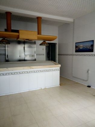 Foto 1 de Local en alquiler en Agra del Orzán - Ventorrillo - Vioño de 55 m²