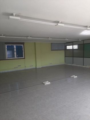 Foto 2 de Oficina en alquiler en Os Mallos - San Cristóbal de 110 m²