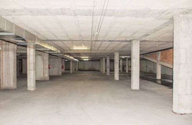 Foto 2 de Garatge en venda a Alcabre - Navia - Comesaña de 2160 m²