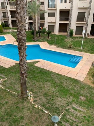 Foto 2 de Pis en venda a Roda de 2 habitacions amb terrassa i piscina
