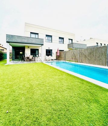 Foto 2 de Casa en lloguer a Villanueva de la Cañada de 4 habitacions amb piscina i garatge