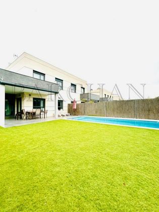 Foto 1 de Casa en lloguer a Villanueva de la Cañada de 4 habitacions amb piscina i garatge