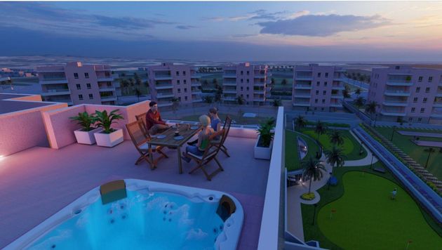 Foto 1 de Àtic en venda a Urbanizaciones de 3 habitacions amb terrassa i piscina