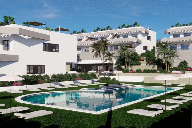 Foto 2 de Piso en venta en Cala de Finestrat de 3 habitaciones con terraza y piscina
