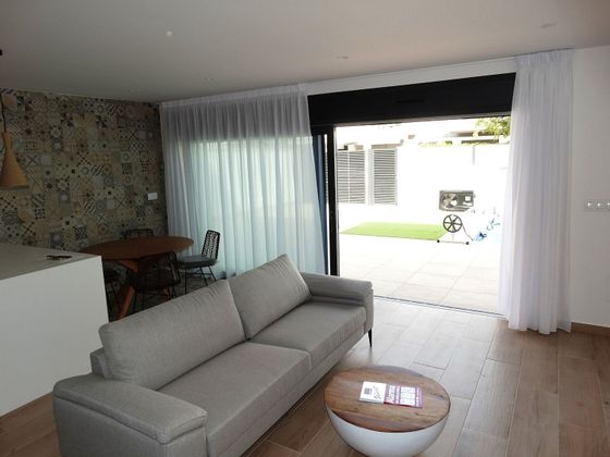 Foto 2 de Xalet en venda a Torre de la Horadada de 3 habitacions amb terrassa i piscina