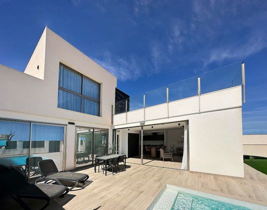 Foto 1 de Xalet en venda a Los Belones de 3 habitacions amb terrassa i piscina