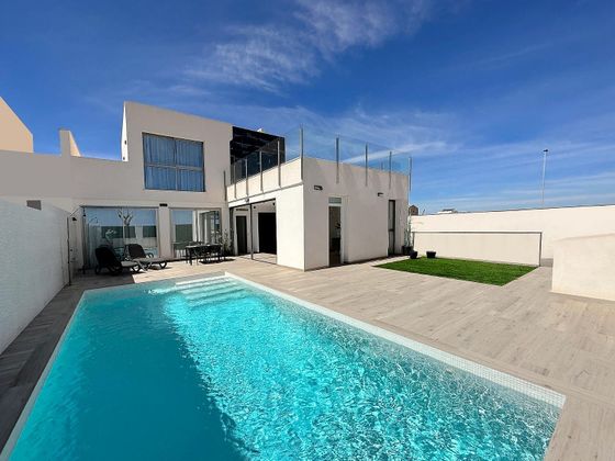 Foto 2 de Xalet en venda a Los Belones de 3 habitacions amb terrassa i piscina