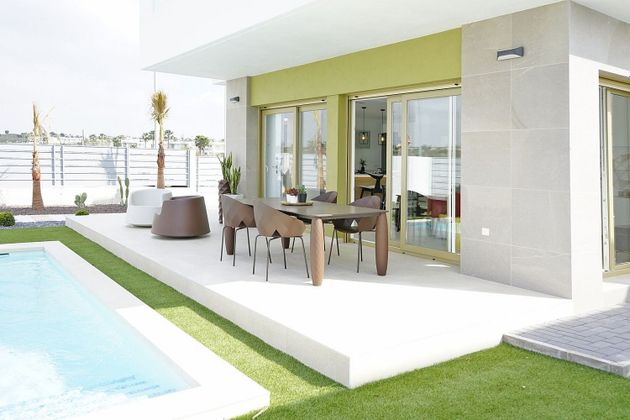 Foto 2 de Venta de casa en Orihuela ciudad de 3 habitaciones con terraza y piscina