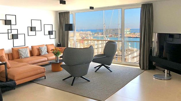 Foto 2 de Piso en venta en El Puerto de 2 habitaciones con terraza y aire acondicionado