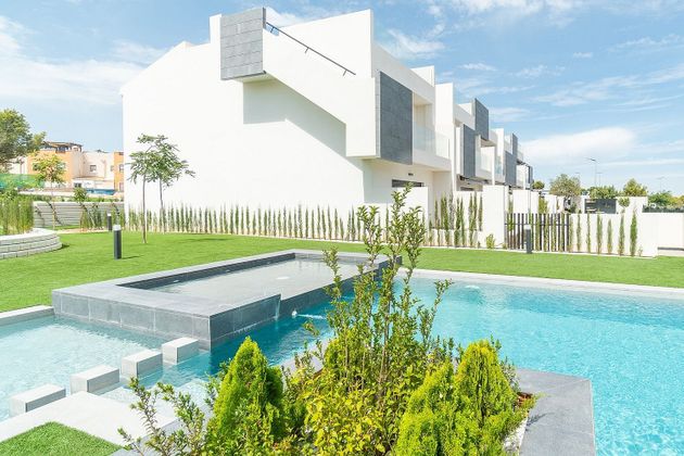 Foto 2 de Pis en venda a Los Balcones - Los Altos del Edén de 2 habitacions amb terrassa i piscina