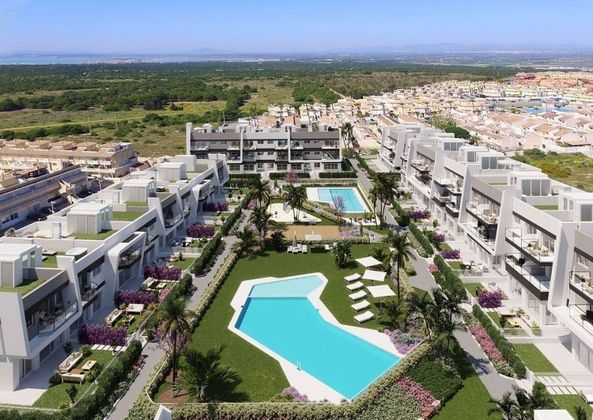 Foto 2 de Pis en venda a Gran Alacant de 3 habitacions amb terrassa i piscina