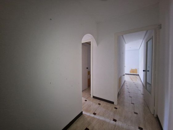 Foto 2 de Venta de piso en Montornès del Vallès de 3 habitaciones con balcón y calefacción