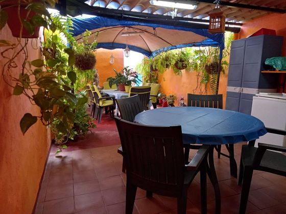 Foto 2 de Piso en venta en Tres Barrios-Trasmontaña de 3 habitaciones con terraza