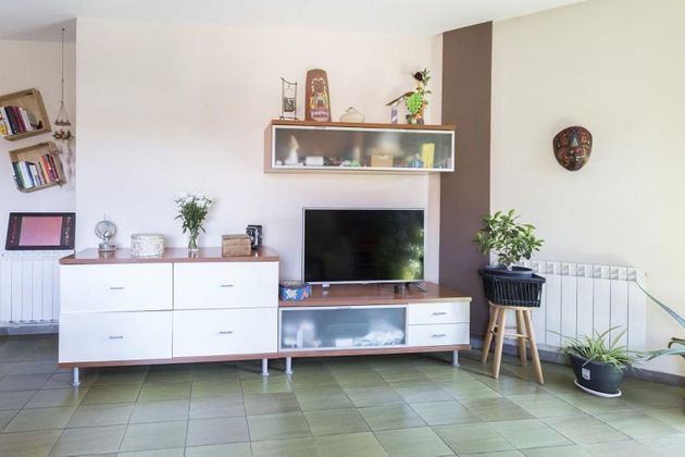 Foto 1 de Venta de piso en calle Del Montseny de 3 habitaciones con garaje