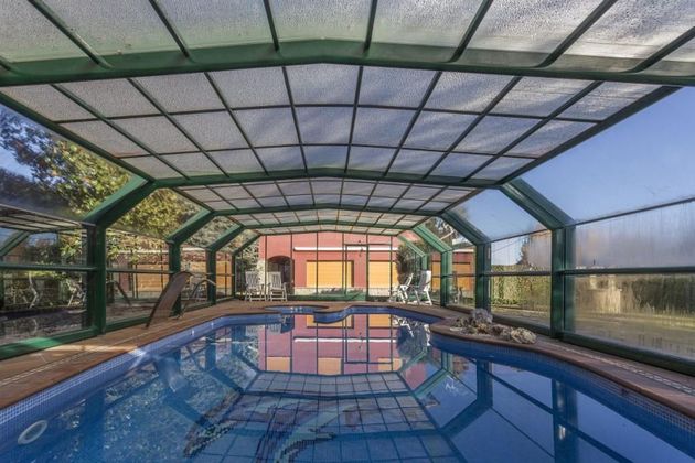 Foto 2 de Casa en venta en Tona de 4 habitaciones con piscina