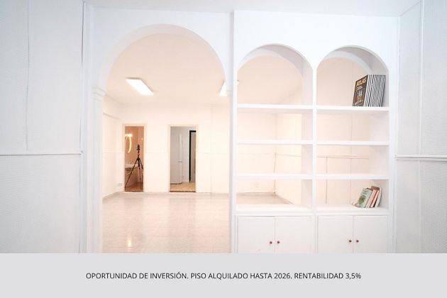 Foto 1 de Pis en venda a Vila de Gràcia de 2 habitacions amb balcó