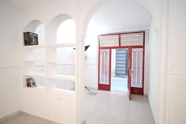 Foto 2 de Pis en venda a Vila de Gràcia de 2 habitacions amb balcó