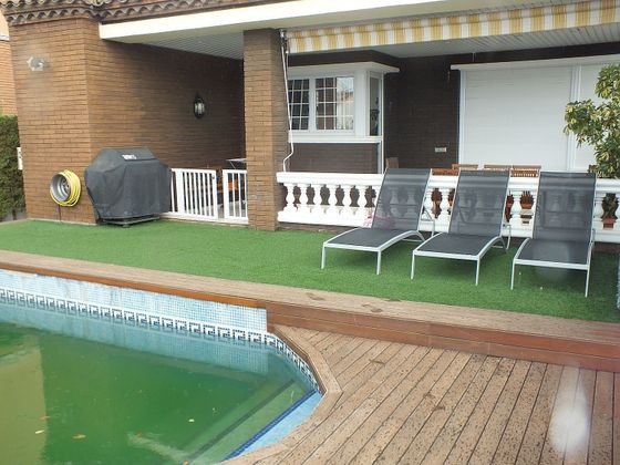Foto 2 de Venta de chalet en Els Grecs - Mas Oliva de 5 habitaciones con terraza y piscina