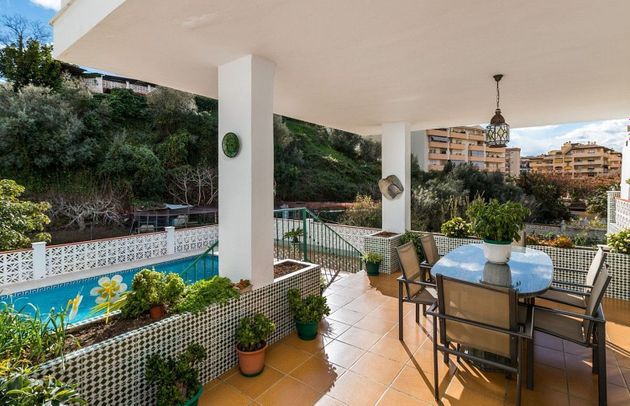 Foto 2 de Casa en venda a Zona Miraflores de 5 habitacions amb terrassa i piscina