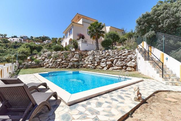 Foto 1 de Casa en venta en Ojén de 6 habitaciones con terraza y piscina