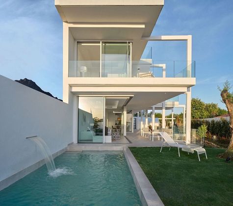 Foto 2 de Casa en venda a Las Cancelas - Valdeolletas de 3 habitacions amb terrassa i piscina