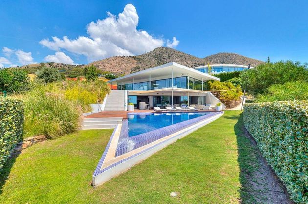 Foto 1 de Casa en venta en El Higuerón de 5 habitaciones con terraza y piscina