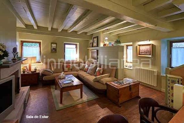 Foto 1 de Casa en venda a Naut Aran de 4 habitacions amb balcó