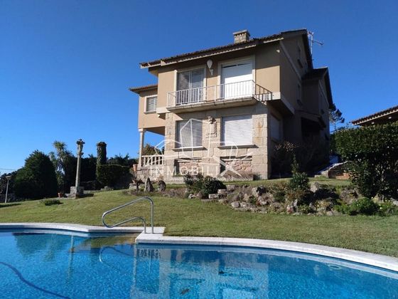 Foto 1 de Xalet en venda a Nigrán de 4 habitacions amb terrassa i piscina