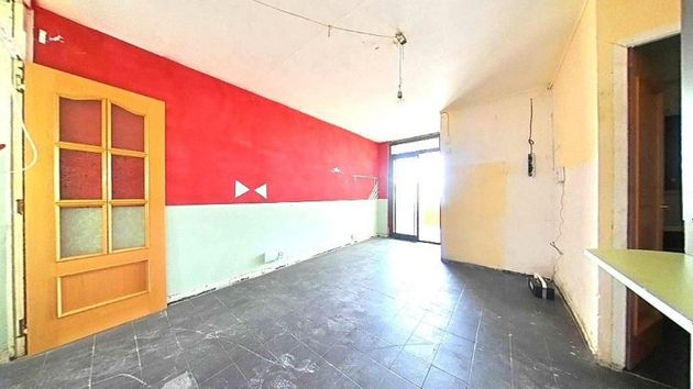 Foto 2 de Pis en venda a Torrelles de Foix de 3 habitacions amb piscina i balcó