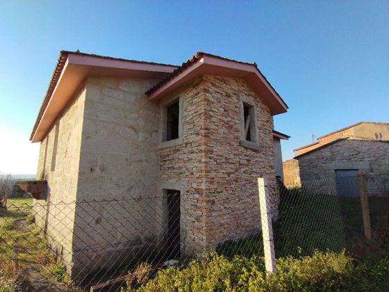 Foto 2 de Casa en venta en calle Tortoreos Reguengo de 3 habitaciones con terraza y garaje