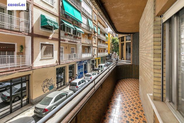 Foto 2 de Pis en venda a calle Conde Cifuentes de 5 habitacions amb terrassa i balcó