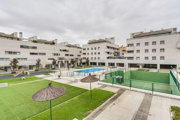 Foto 1 de Pis en venda a El Pinar - La Dehesa - Resto de Navalcarnero de 3 habitacions amb piscina i garatge