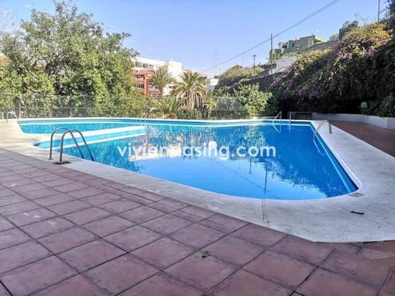 Foto 2 de Piso en venta en calle De Valois de 1 habitación con terraza y piscina
