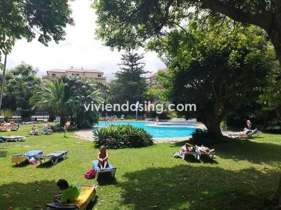 Foto 1 de Alquiler de estudio en calle Aceviño con terraza y piscina