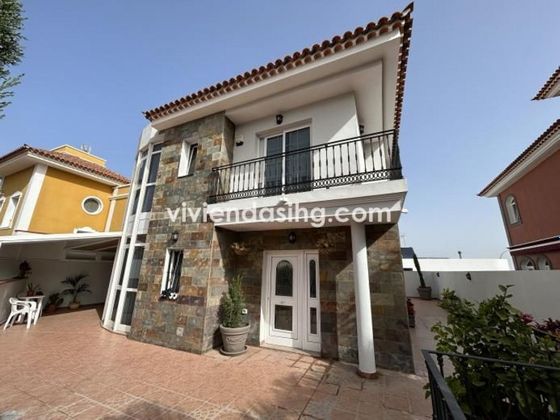 Foto 2 de Xalet en venda a calle Santa Úrsula de 7 habitacions amb terrassa i garatge