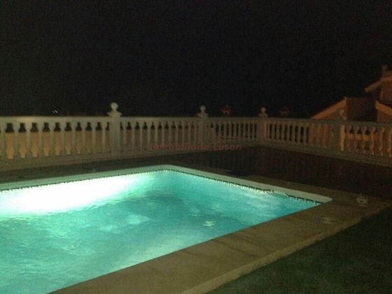 Foto 2 de Chalet en venta en Añoreta Golf - Paraíso del Sol de 3 habitaciones con piscina y jardín