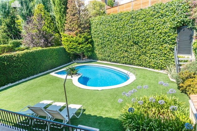 Foto 1 de Venta de chalet en Premià de Dalt de 5 habitaciones con terraza y piscina