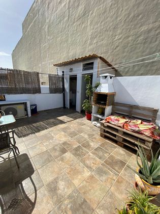 Foto 2 de Casa en venda a Parque Ayala - Jardín de la Abadía - Huelín de 3 habitacions amb terrassa i aire acondicionat